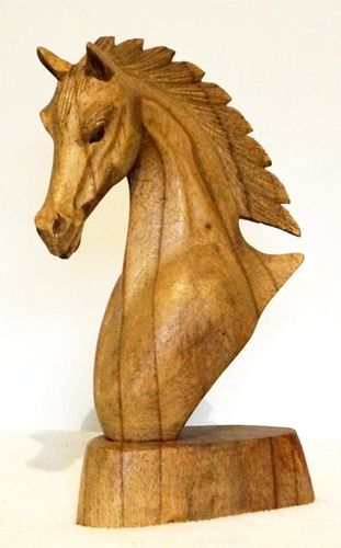Pferd aus Suar Holz handgeschnitzt